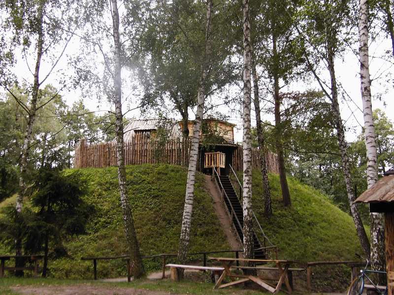  Skansen Archeologiczny w Mrówkach koło Wilczyna