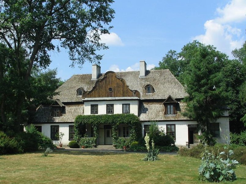  Muzeum Ziemi Średzkiej – Dwór w Koszutach
