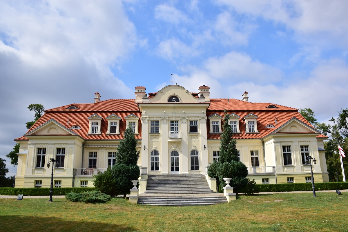Pałac Generała Dąbrowskiego w Winnej Górze